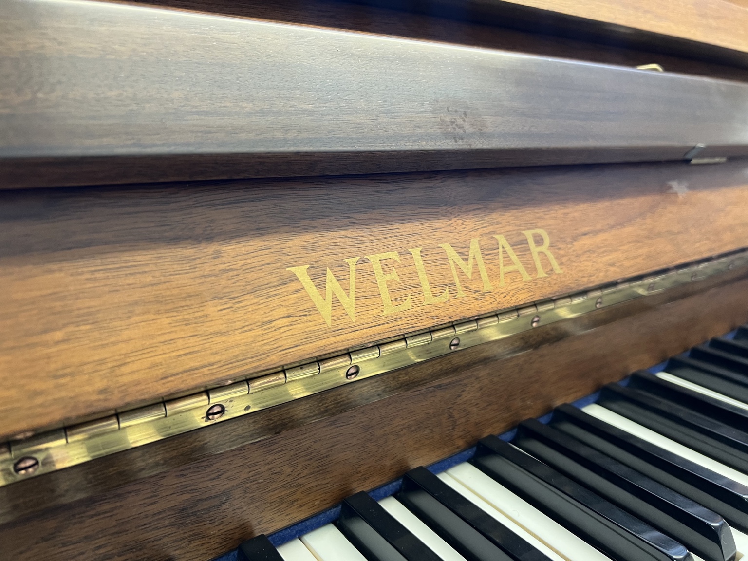 Preloved Welmar Modern Styled Upright Piano - Image 4
