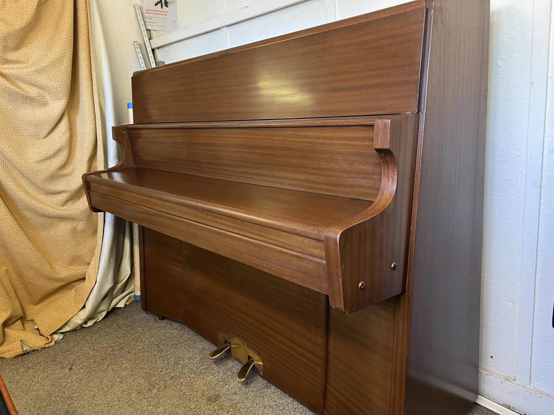 Pre-Loved Bentley Upright Piano – Compact 1960s British Classic - Image 5